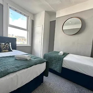Apartment Flash Sale Train Station 3 Bedroom Flat Bn180alon, Brighton